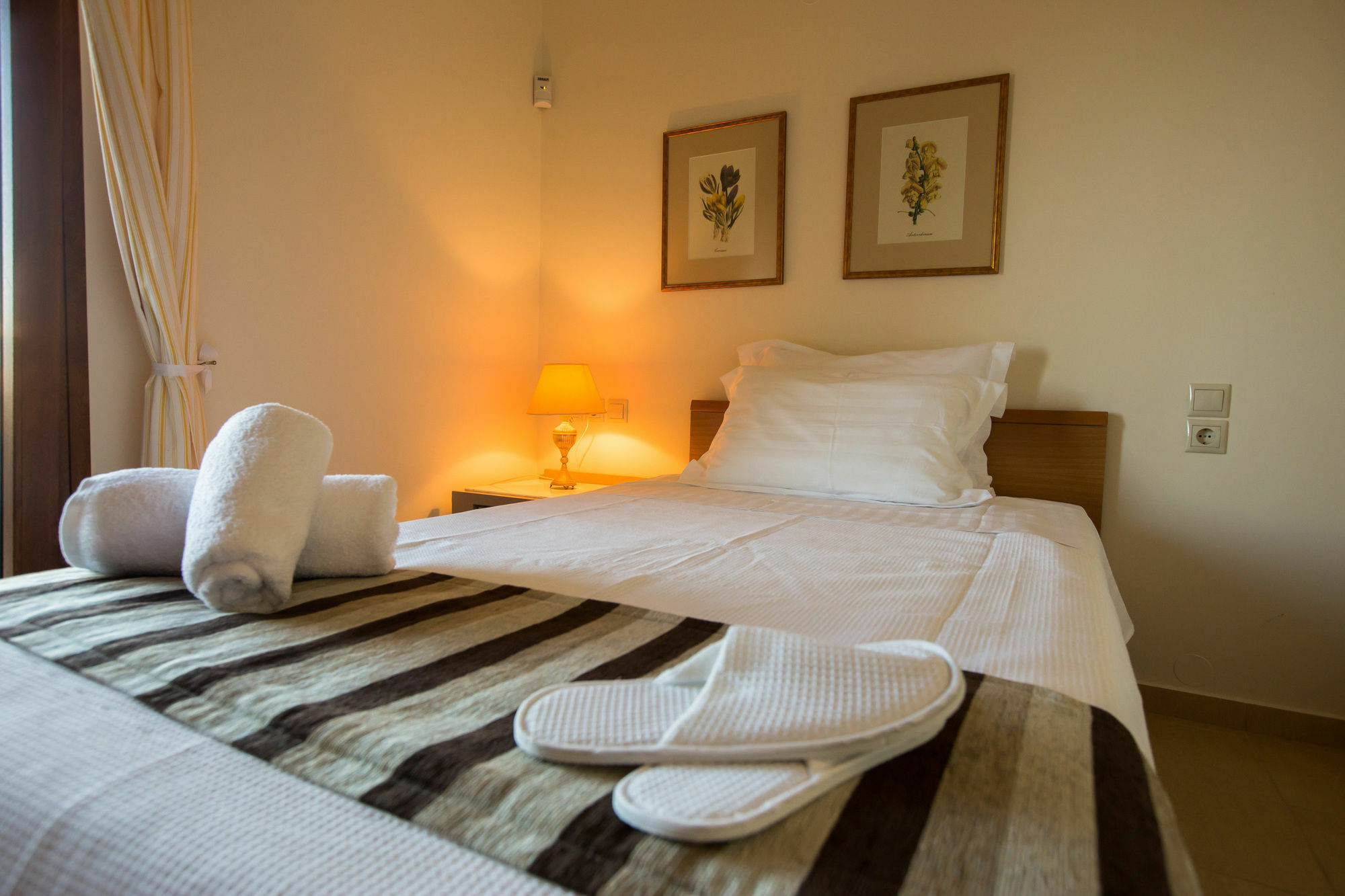Azure Cove Villa Agia Pelagia  Exterior photo